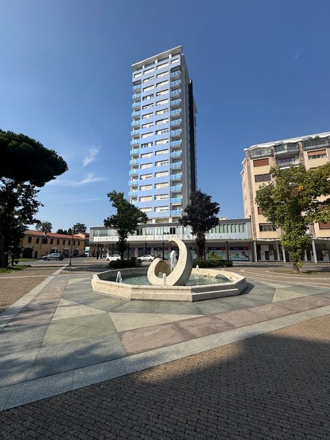 Palazzo Manzoni a Busto Arsizio, sede dello Studio Legale Galati in Piazza Manzoni 18