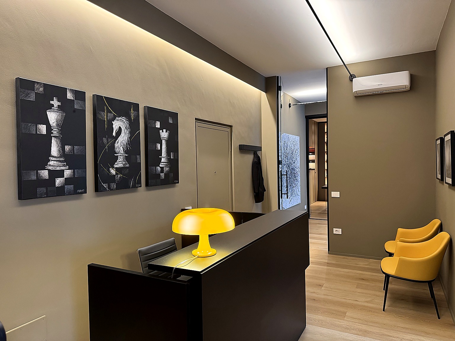 Reception area of Studio Legale Galati, criminal defence law firm in Busto Arsizio
